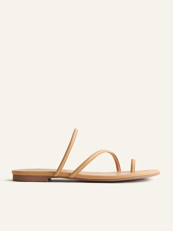 Ludo Toe Ring Strappy Flat Sandal - Buff